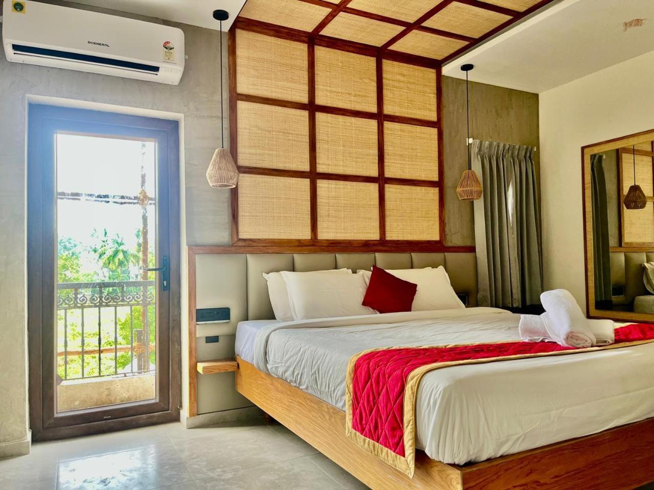Hotel Castle Manor - Auroville Beach Pondicherry Esterno foto